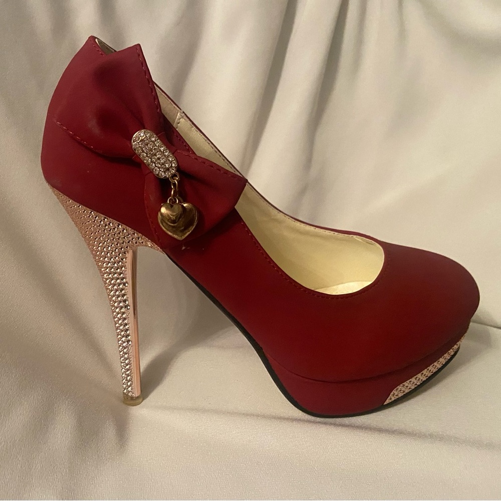 Elegant Deep Rose Pumps with 5” Rose gold Heel & gold tone & bow embellishments